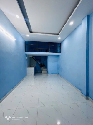 Nhà hẻm xe hơi Lạc Long Quân, Tân Bình, 28m², 3,85 tỷ