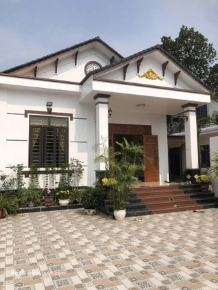 Đất 300m2, nhà 180m2 vừa xây xong, sốc ngang với giá hơn 2 tỷ