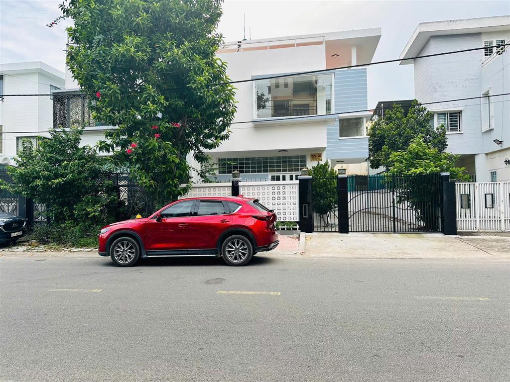 Chính chủ cần bán nhà phố đẹp đường d35, cách đường d33, kdc việt sing chỉ vài bước chân