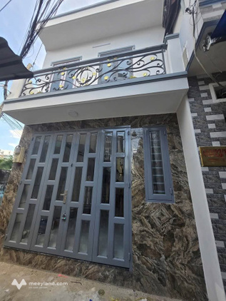 Nhà 2,9 tỷ, 2 lầu, 2 phòng ngủ, hẻm xe hơi, Bình Tân, giáp Tân Phú