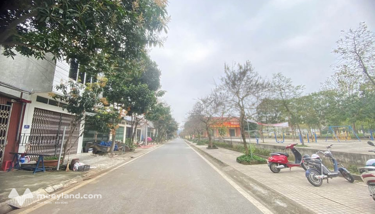 Nhà 2 tầng đẹp như mơ, view công viên thoáng đãng, sẵn sàng đón bạn