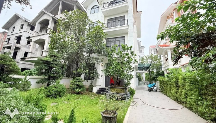 Căn liền kề áp góc 104m² tại Vinhomes Đan Phượng, giá tốt nhất thị trường