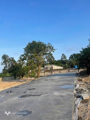 Bán đất Móng Cái 110m2 full thổ cư, hướng Đông Nam, ô tô tránh