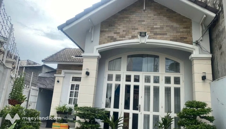 Nhà 5 phòng ngủ, Quận 7, thoáng đãng, tiện nghi, giá hời cho gia đình đông vui
