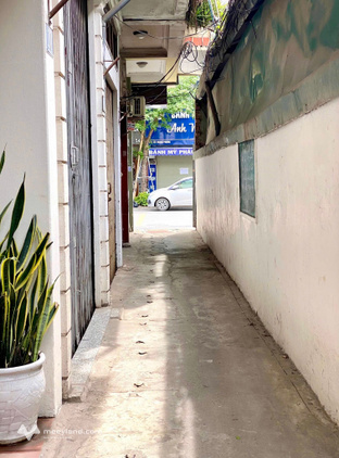 Tạ Quang Bửu, Lê Thanh Nghị, nhà mới 5 tầng, thang máy, 45m2, cách phố 15m, giá chỉ 10 tỷ