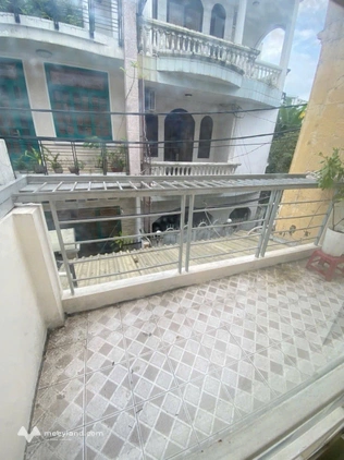 Nhà xinh Phú Nhuận, 2 ngủ, sân xe thoáng đãng, giá yêu thương