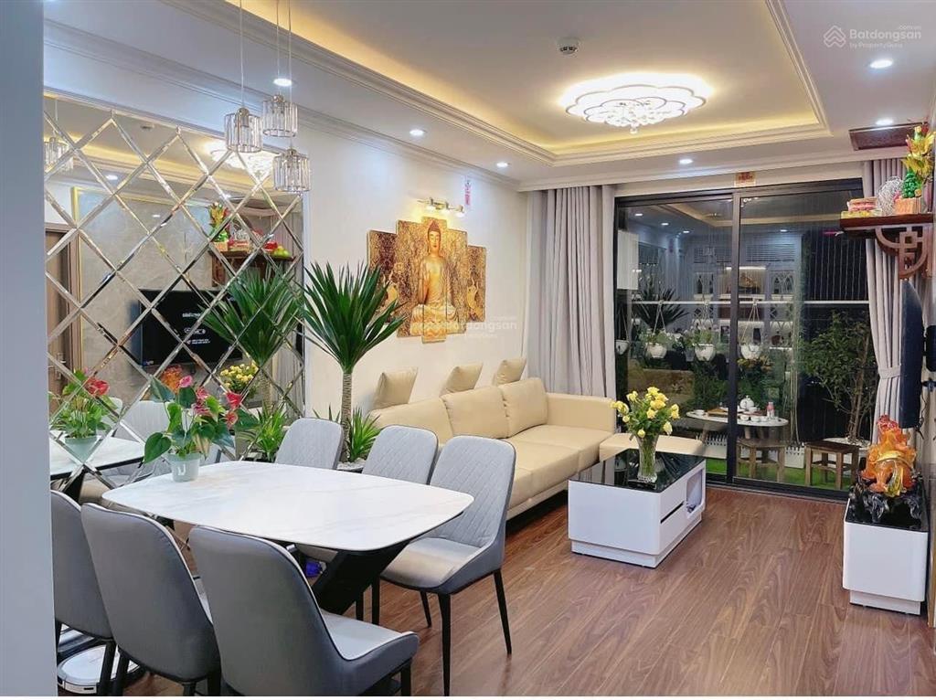 Bán căn sky central 2pn full nội thất diện tích 69m2 giá chỉ 6 tỷ. 0961 995 ***