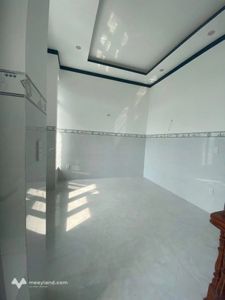 Bán nhà 1 trệt, 1 lầu, trung tâm Long Điền, đường xe hơi, giá 2,7 tỷ