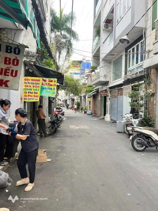 Bán nhà hẻm 8m đường Hoàng Sa, Quận 3, diện tích 48m2