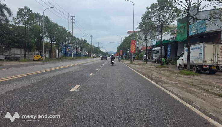 Bán gấp nhà 5 tầng mặt quốc lộ 18, giá như mua đất