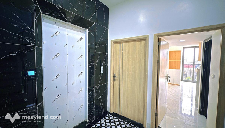 Bán tòa nhà chung cư mini đường Hoàng Đạo Thành, 80m2, 8 tầng, thang máy