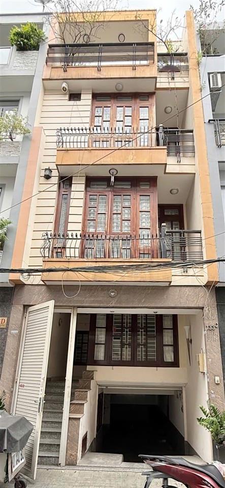 Mặt tiền hoa lan, p. cầu kiệu. oto ngủ trong nhà. 50m². 5 tầng. 4,5x11m. 5pn