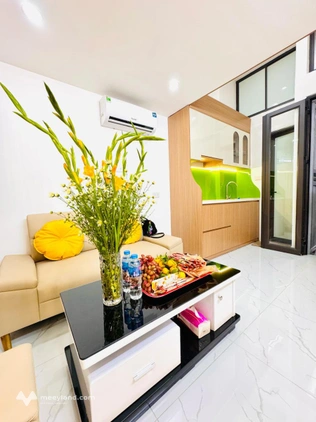 Nhà Tôn Đức Thắng 5 tầng, 3 ngủ, ngõ nông, gần hồ, giá yêu thương