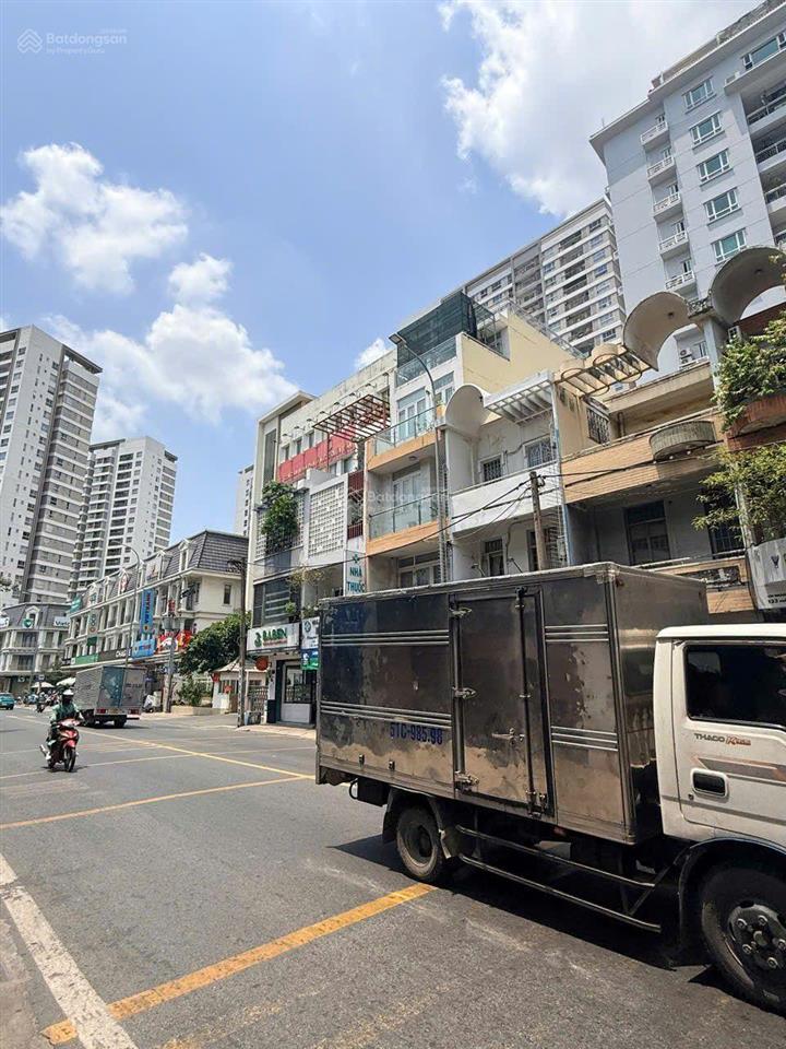 Cần bán nhà mt 36 nguyễn phúc chu 5,2x25 (5 tầng) giá 23 tỷ
