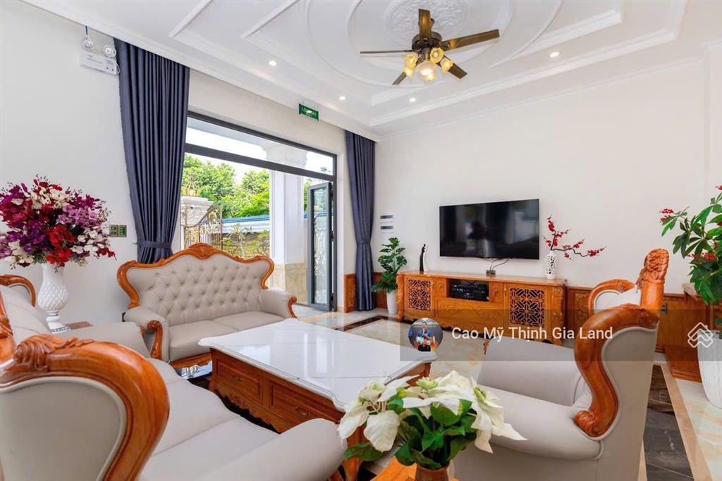 Biệt thự góc 2 mặt tiền sát biển bãi sau chỉ 100m sổ hồng sở hữu lâu dài vị trí vip vũng tàu