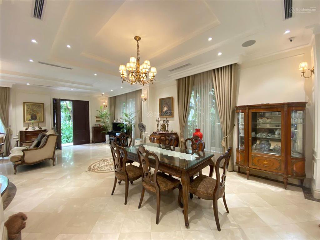 Bt anh đào vinhomes riverside 133m², vị trí đẹp, giá 61 tỷ