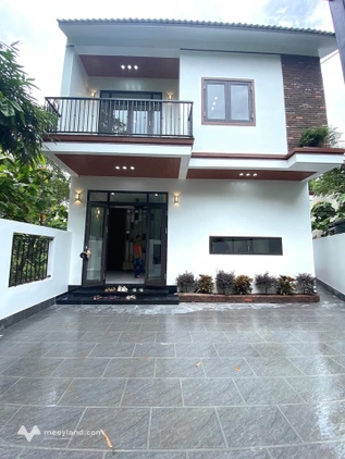 Bán nhà 3 tầng, mặt tiền K86 Lê Ngô Cát, Phường Thuỷ Xuân, thành phố Huế, 97,6m2, 3 phòng ngủ