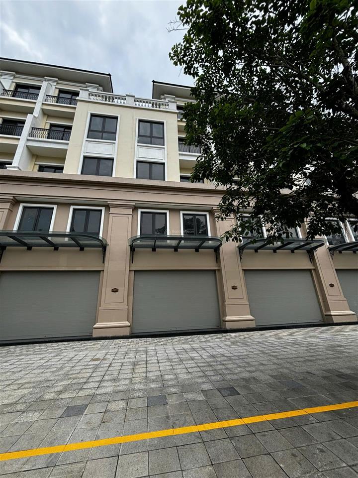 Muốn mở rộng việc kinh doanh, nhượng lại căn shophouse vị trí đắc địa, rẻ hơn 9 tỷ so với lúc mua