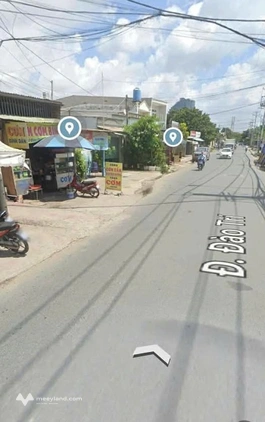 Mặt bằng 5m x 14m, đối diện đóng tàu Đào Trí, giá 9 triệu/tháng
