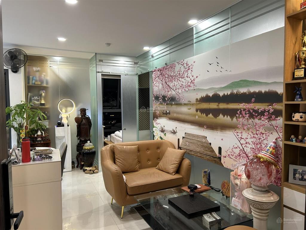 Chính chủ bán căn góc 53m2 b1.1314, khu căn hộ lavida plus view bể bơi và sông lớn trước mặt