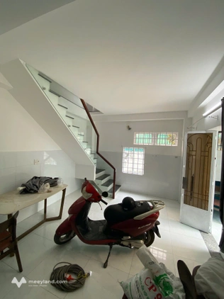 Nhà căn góc 2 lầu sân thượng thoáng mát - Lê Trực, Bình Thạnh - 12 triệu/tháng