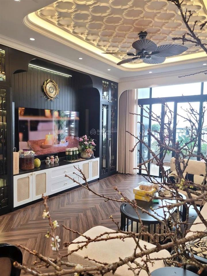 Chính chủ cần bán 2pn tầng 15 giá 10,5 tỷ view đẹp đông nam, royal city