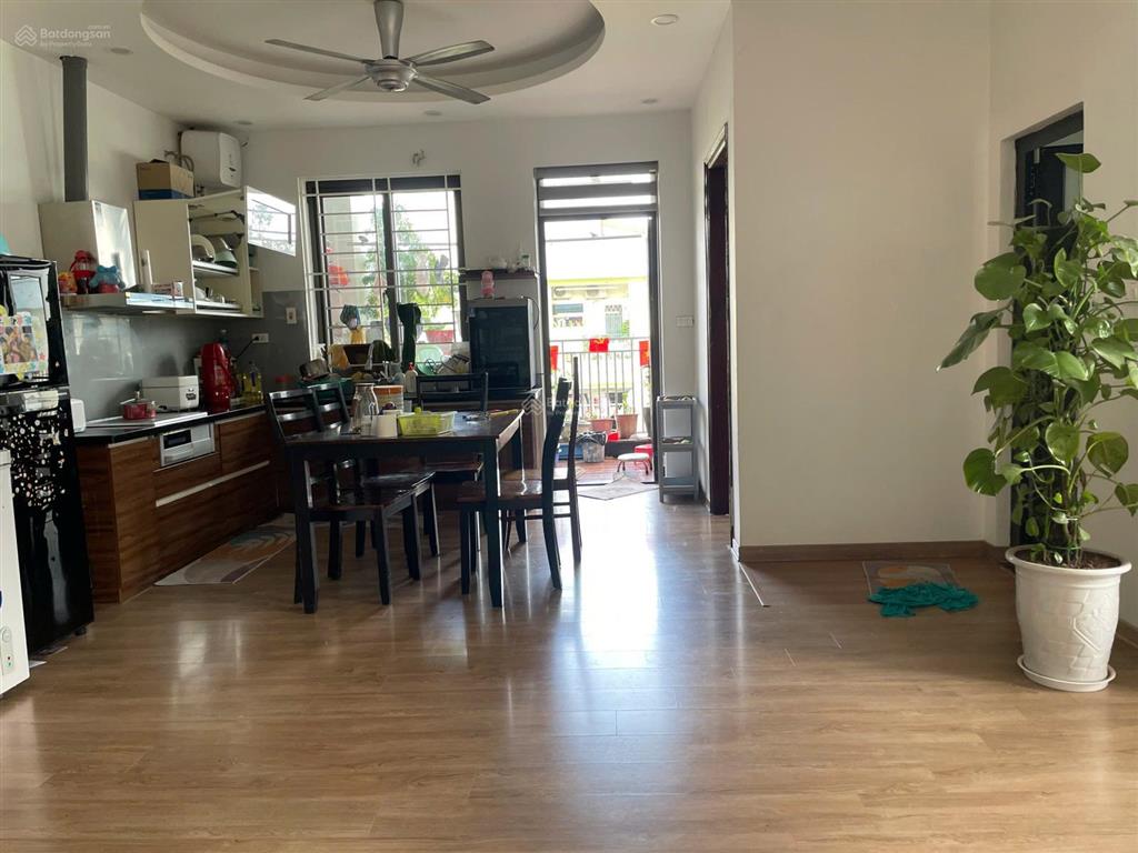 Chính chủ bán căn hộ chung cư việt hưng 2pn 98m2, long biên tặng toàn bộ nội thất