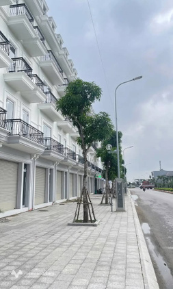 Mặt đường Trịnh Kiểm, 90m2, giá hời