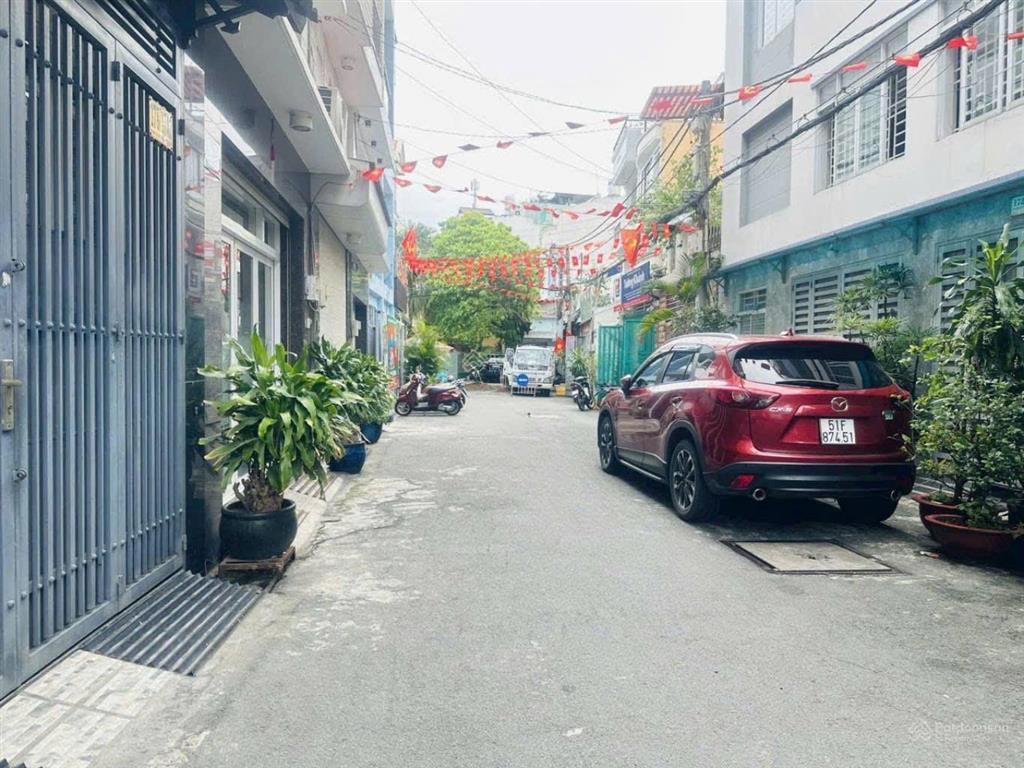 Hẻm nhựa 5m, sát mặt tiền, khu cao tầng dân trí