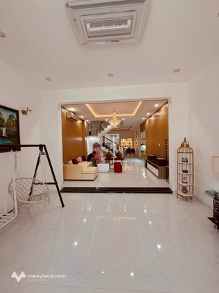 Nhà 4 tầng, hướng Đông Nam, 100m2 mặt tiền Nguyễn Thị Sáu, Đà Nẵng, đón gió mát quanh năm