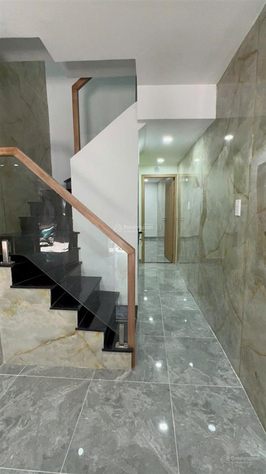 Nhà mới ngay cầu kiệu phú nhuận 10m ra mt phan đình phùng 32m² 2 tầng 3 pn 3wc
