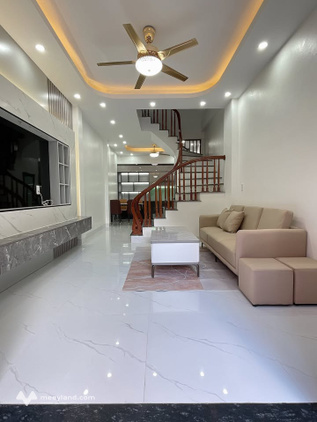 Siêu phẩm nhà 3 tầng Trần Lãm - Ngõ oto - 2.3 tỷ