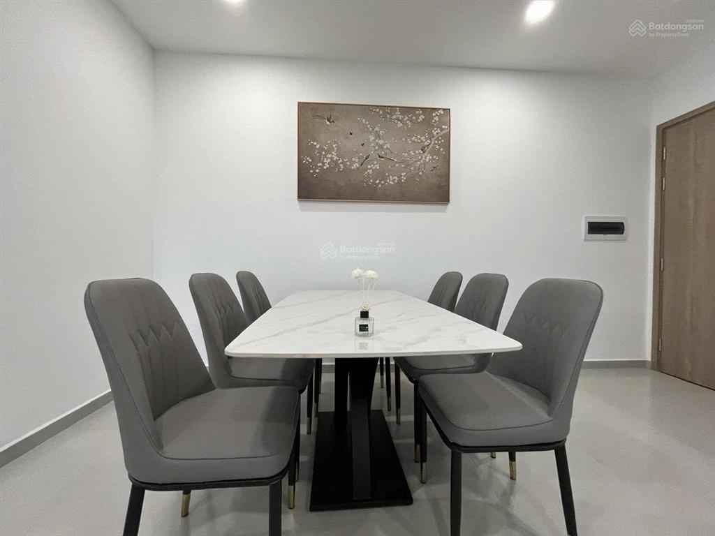 Mt eastmark city cần bán căn 2pn tầng cao giá 4,05 tỷ. sổ hồng sẵn công chứng ngay
