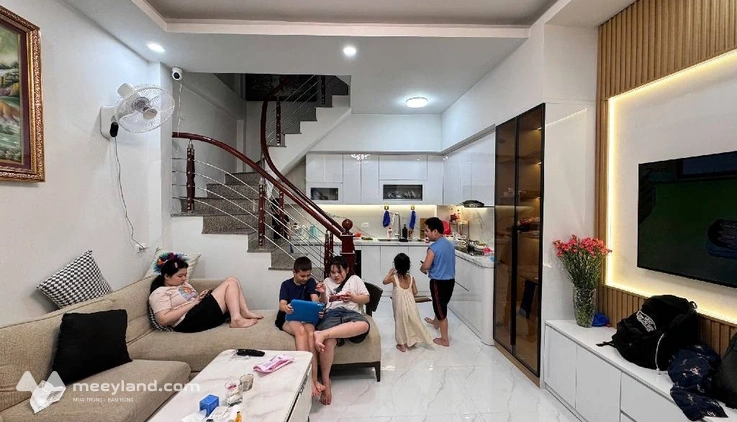 Nhà Trần Khát Chân 44m2, 4 tầng, đẹp như mơ, giá hời
