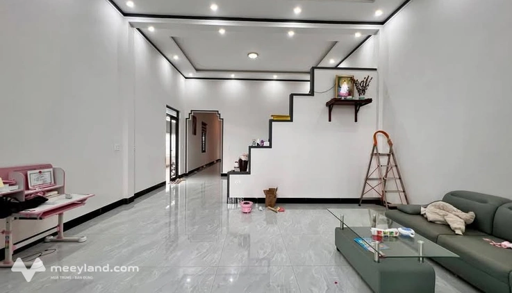 Nhà 6m x 25m full thổ cư, sân rộng rãi, giá nhỉnh 1,1 tỷ
