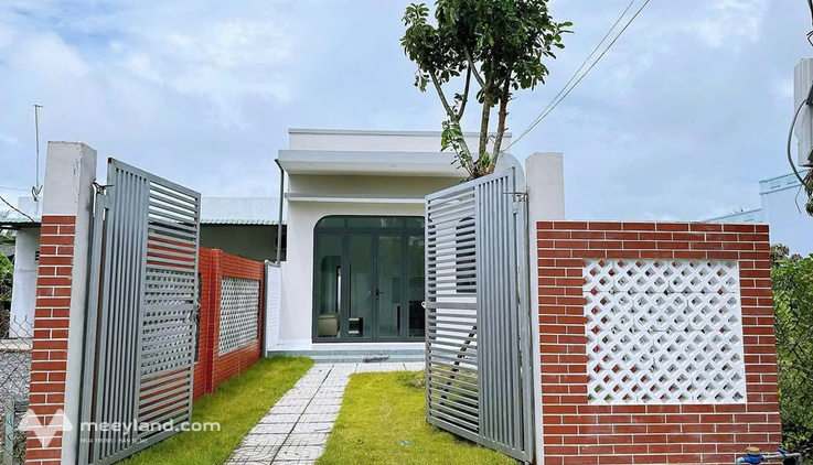 Nhà 1 trệt, 1 lầu 75m2, sổ hồng riêng, gần chợ, 850 triệu tại Tạ Quang Bửu, Quận 8