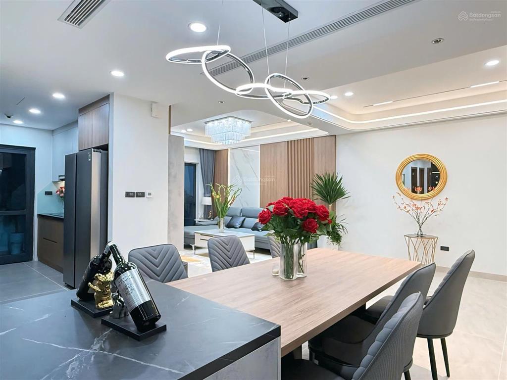 Chính chủ bán căn 2n 1 đa năng 84m tầng trung full đồ tại greenpark giá chỉ 6,4 tỷ, sđcc giao dịch