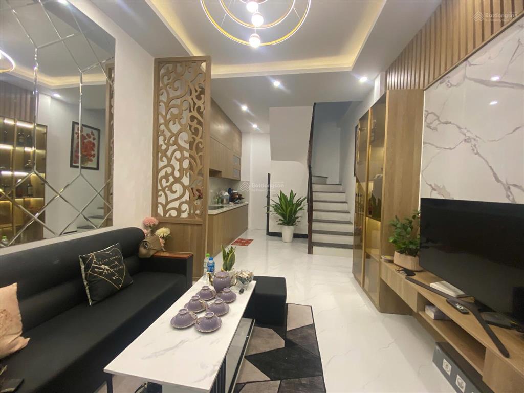 Nhà 5 tầng phân lô cán bộ vạn phúc, đường rộng, 40m² x 5 tầng có thang máy, 0867 627 ***