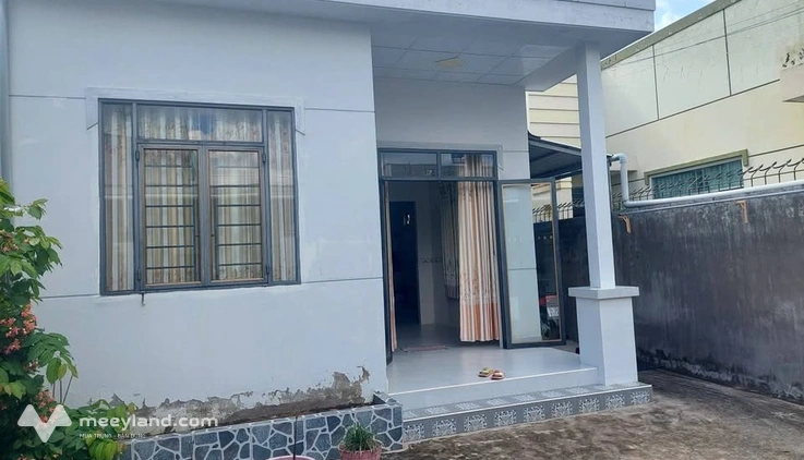 Siêu phẩm nhà cho thuê tại phường 6, Bến Tre, chỉ cách bùng binh Mũ 400m