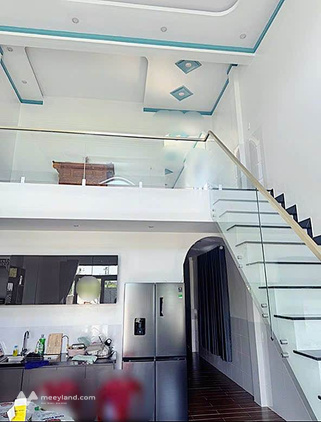 Căn nhà này chính là "chân ái" của bạn! Với diện tích đất 100m2, mặt tiền 5.2m, hướng Đông mát mẻ