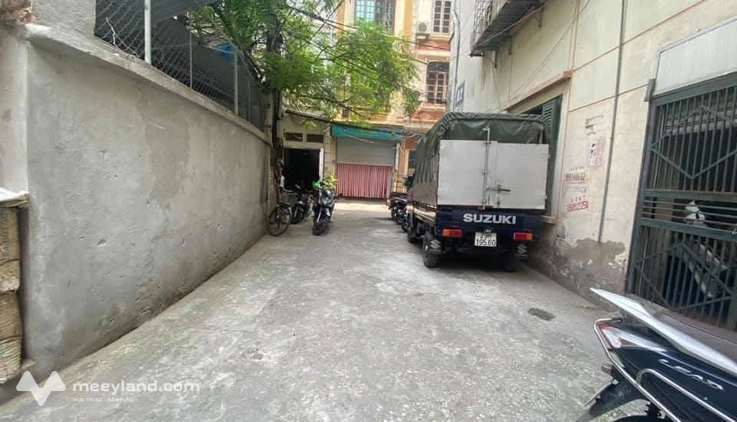 Nhà Giải Phóng 3 thoáng, ô tô đỗ cửa, 70m2 giá 'hời'