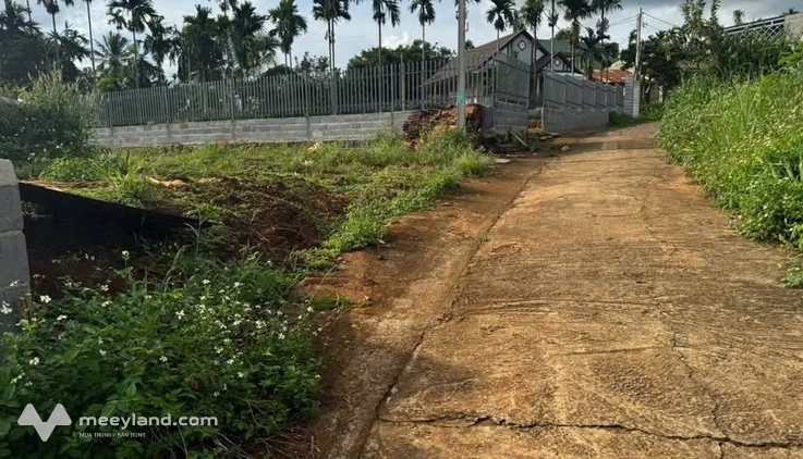 Bán lô đất 2 mặt tiền 7m x 50m, 2 hướng Đông, Tây, tại Phường Tân Lập, Đắk Lắk