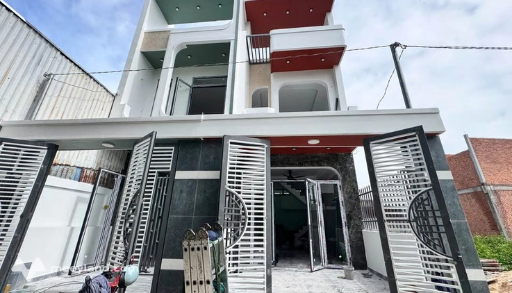 Nhà 1 trệt 1 lầu xinh xắn, full nội thất, sát nhập Thành phố Hồ Chí Minh