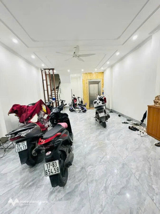 Hiếm nhà đẹp 7 tầng mặt phố Trần Đăng Ninh, 50m2, mặt tiền 5m, thang máy, vị trí đẹp, kinh doanh, giá 23,5 tỷ