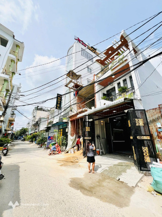 Cần tiền bán gấp nhà Nguyễn Thị Minh Khai, phường 5, quận 3, giá 3,9 tỷ