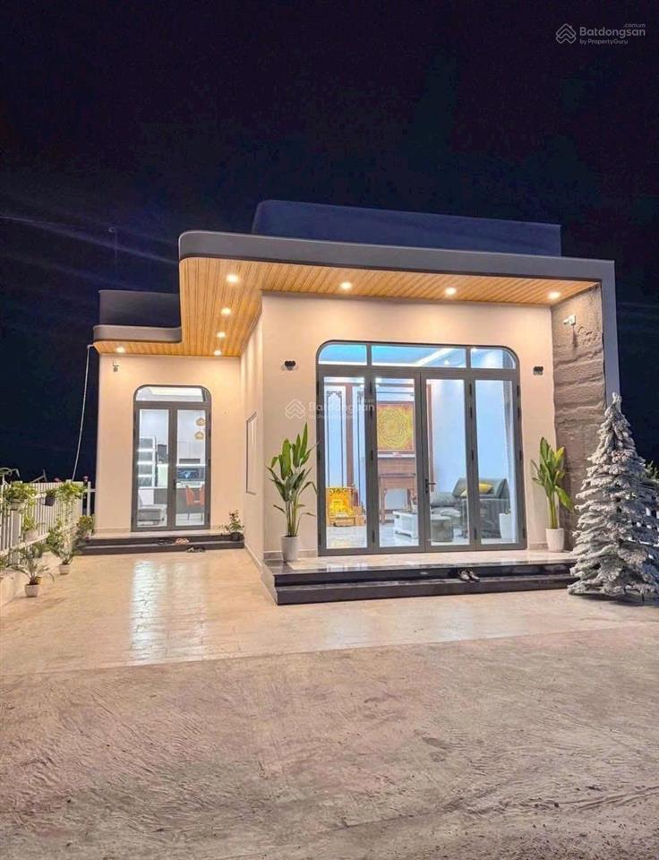 Hoàn thiện căn cấp 4 sổ riêng thổ cư 100%. 1 sẹc đường lộ gần kdl bửu long 500tr sang tên cc ngay