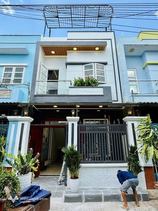 Kẹt tiền bán gấp nhà Thống Nhất, phường 16, Gò Vấp, giá 3,5 tỷ