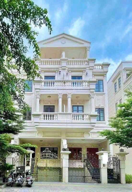 Bán nhà khu cityland park hills giá 21,5 tỷ, nhà có hầm