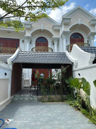 Bán nhà 2 tầng mặt tiền đường 16.5m, gần Làng Hương, giá 3.2 tỷ
