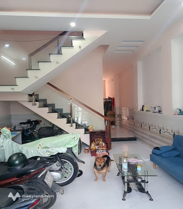 Bán nhà 8m, Phan Văn Hớn, Xuân Thới Thượng, Hóc Môn, 82m2, 2 tầng, giá 4,x tỷ